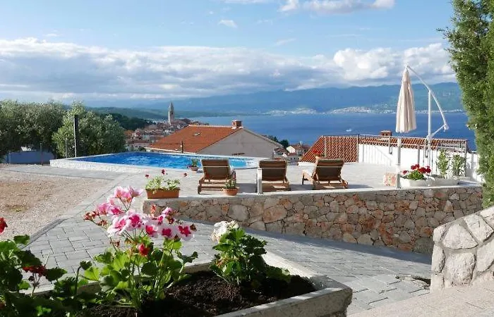 With Private Pool And Beautiful Sea View - By Traveler Tourist Agency Krk - Id 2106 Appartement