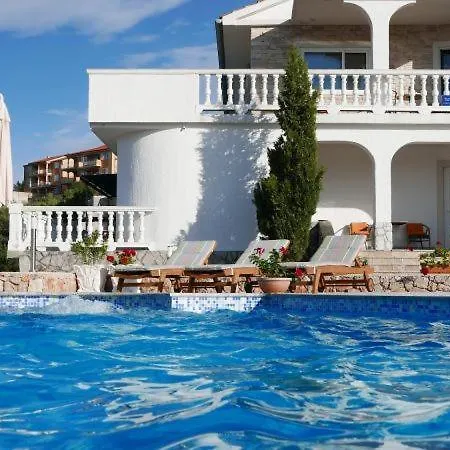 With Private Pool And Beautiful Sea View - By Traveler Tourist Agency Krk - Id 2106 Apartman *