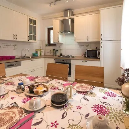 With Private Pool And Beautiful Sea View - By Traveler Tourist Agency Krk - Id 2106 Apartman *