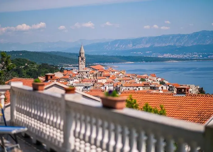 With Private Pool And Beautiful Sea View - By Traveler Tourist Agency Krk - Id 2106 * Vrbnik (Primorje-Gorski Kotar)